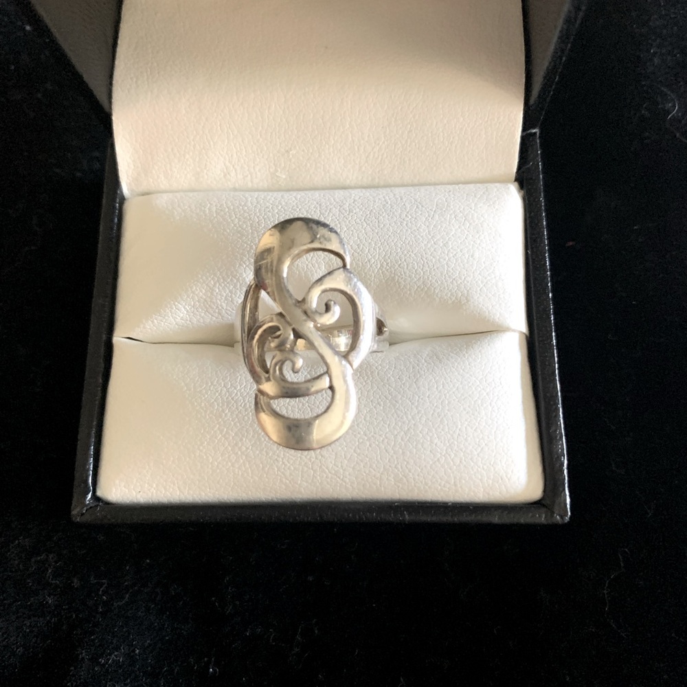 925 Sterling Swirl Ring